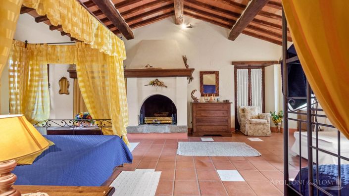 Image No.15-6 Bed Apartment for sale