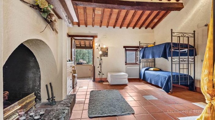 Image No.17-6 Bed Apartment for sale