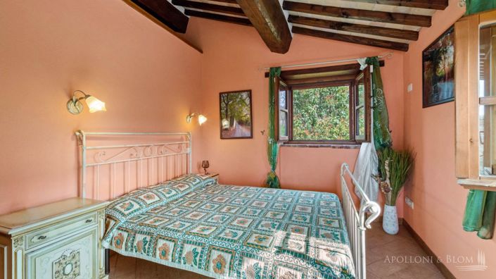 Image No.20-6 Bed Apartment for sale