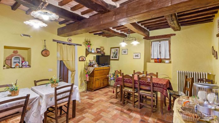 Image No.21-6 Bed Apartment for sale