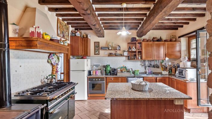 Image No.22-6 Bed Apartment for sale