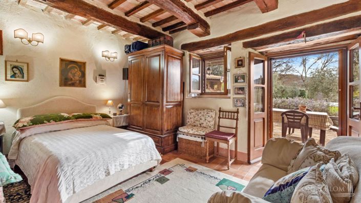 Image No.23-6 Bed Apartment for sale