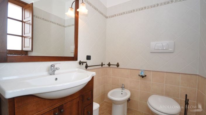 Image No.19-11 Bed Apartment for sale