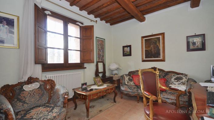 Image No.7-11 Bed Apartment for sale