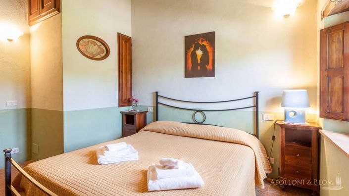 Image No.18-12 Bed Apartment for sale