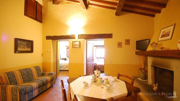 Image No.8-12 Bed Apartment for sale