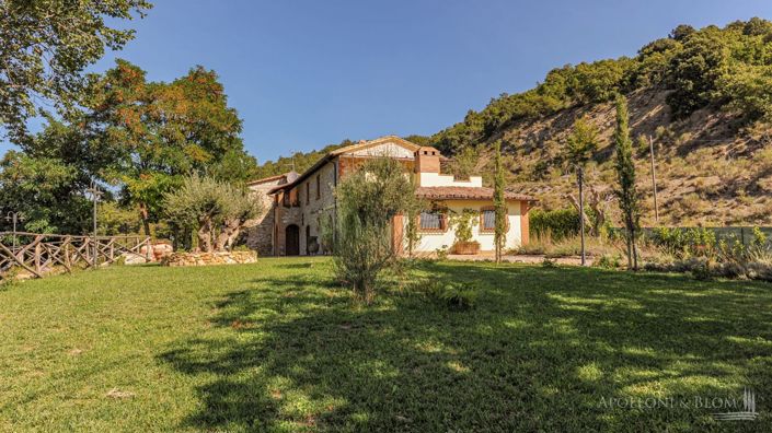 Image No.1-6 Bed Apartment for sale