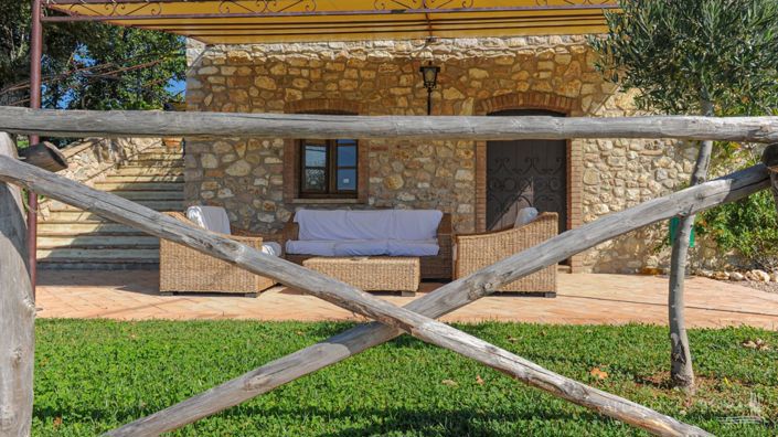 Image No.13-6 Bed Apartment for sale