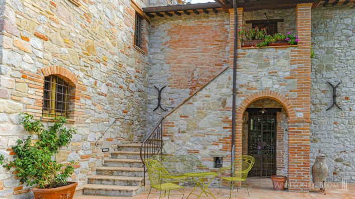 Image No.17-6 Bed Apartment for sale