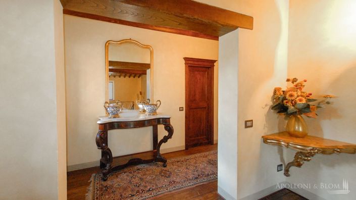 Image No.28-6 Bed Apartment for sale