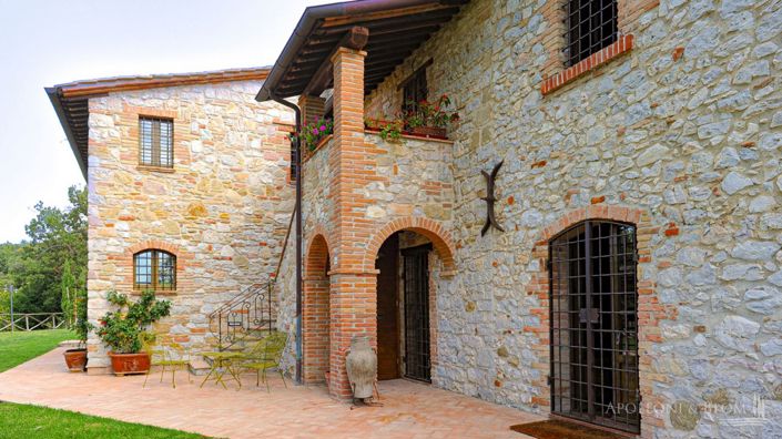 Image No.8-6 Bed Apartment for sale