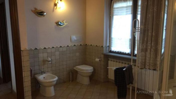 Image No.21-5 Bed Apartment for sale