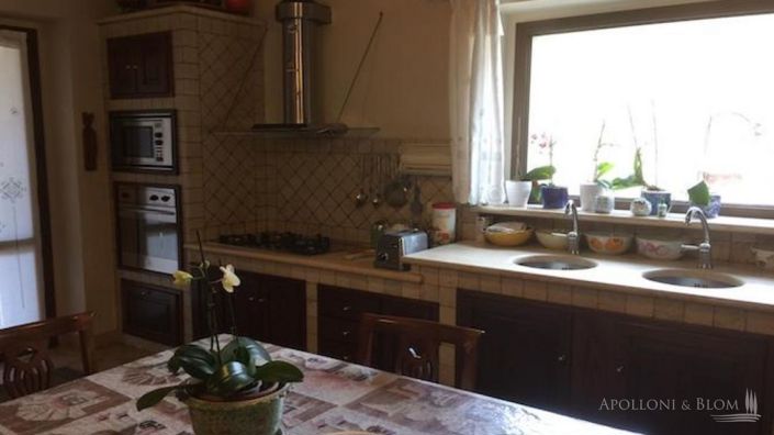 Image No.8-5 Bed Apartment for sale