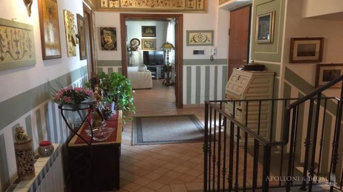 Image No.9-5 Bed Apartment for sale