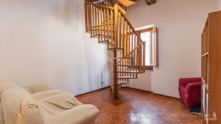 Image No.12-5 Bed Apartment for sale