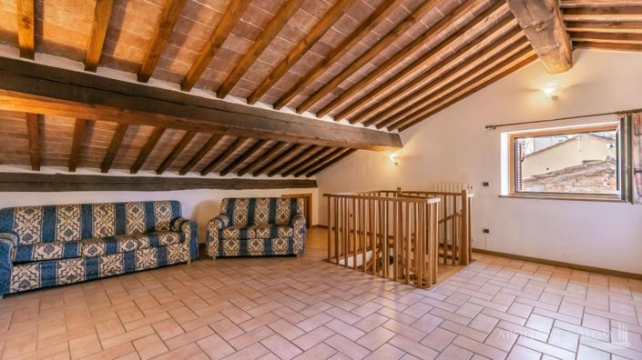 Image No.13-5 Bed Apartment for sale