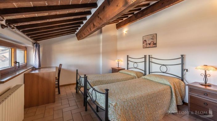 Image No.14-5 Bed Apartment for sale