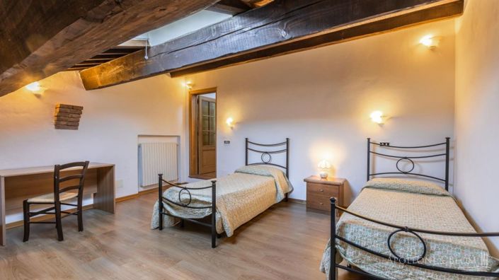 Image No.7-5 Bed Apartment for sale