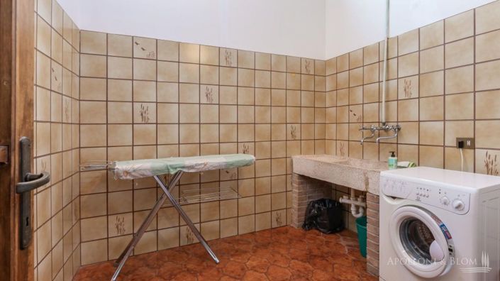 Image No.9-5 Bed Apartment for sale