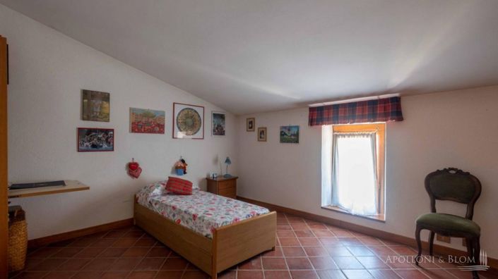 Image No.24-5 Bed Apartment for sale