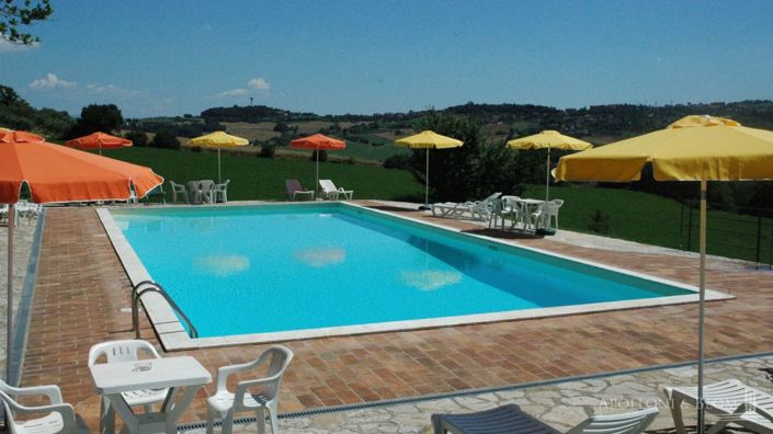 Image No.9-13 Bed Apartment for sale