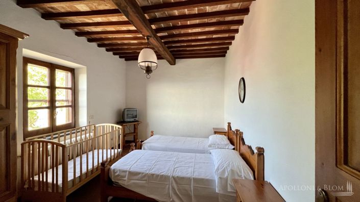 Image No.14-5 Bed Vineyard for sale