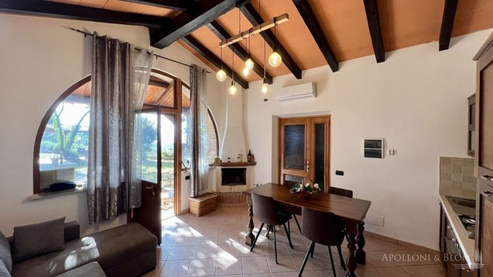 Image No.17-5 Bed Vineyard for sale