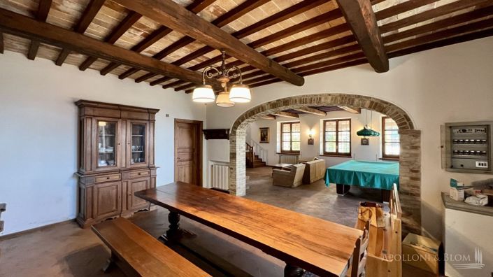 Image No.6-5 Bed Vineyard for sale