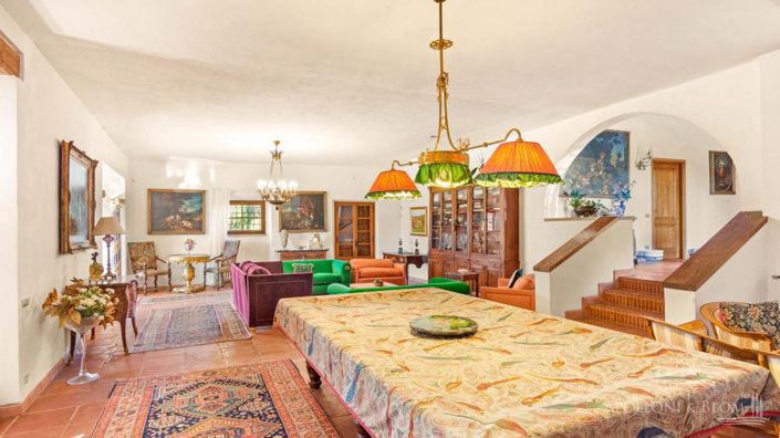 Image No.30-11 Bed Vineyard for sale