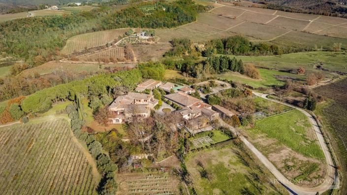 Image No.5-11 Bed Vineyard for sale