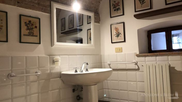 Image No.16-20 Bed Apartment for sale