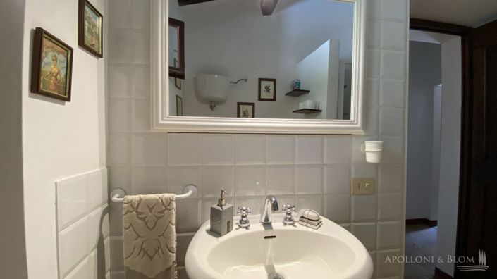 Image No.28-20 Bed Apartment for sale