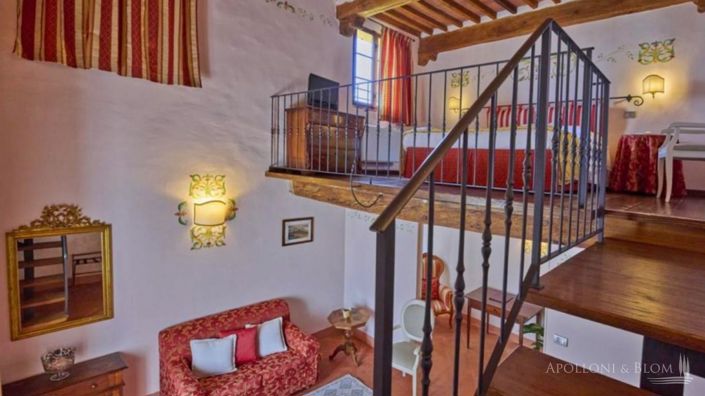 Image No.30-28 Bed Villa for sale