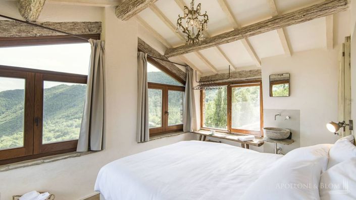 Image No.15-6 Bed Apartment for sale