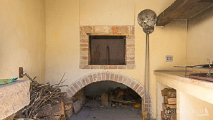 Image No.20-6 Bed Apartment for sale