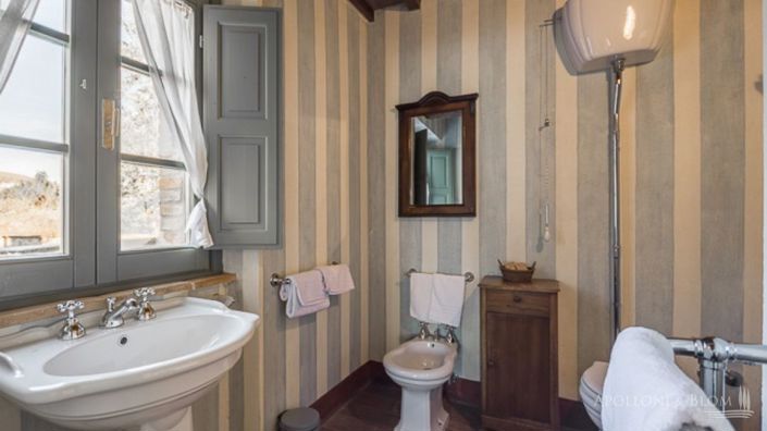 Image No.22-6 Bed Apartment for sale