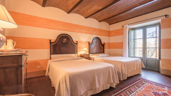 Image No.25-6 Bed Apartment for sale