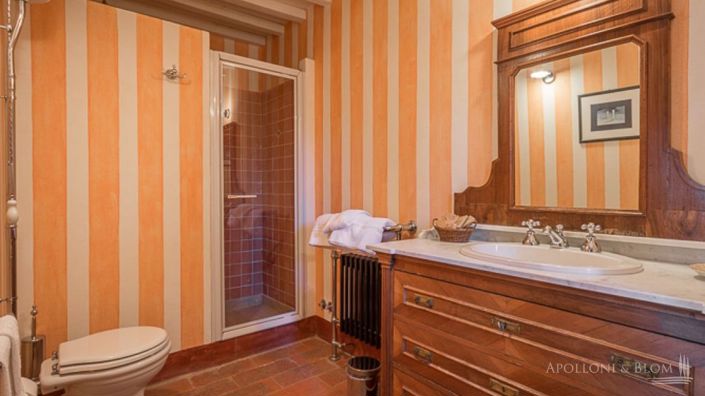 Image No.27-6 Bed Apartment for sale