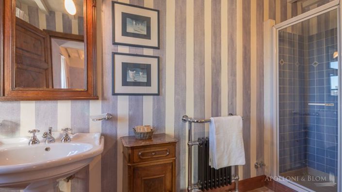 Image No.29-6 Bed Apartment for sale