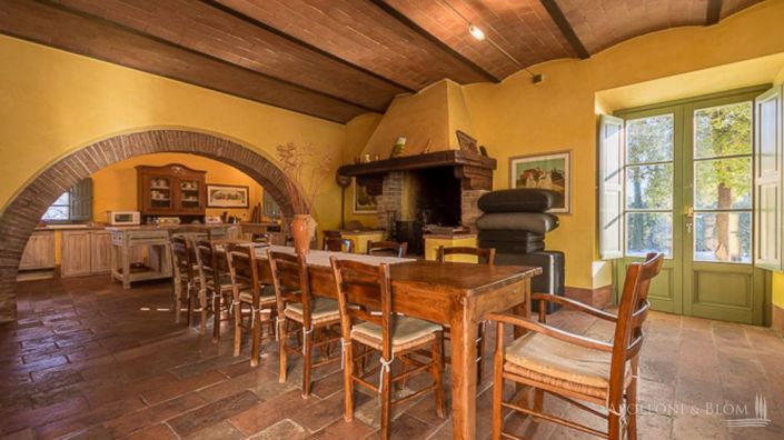 Image No.6-6 Bed Apartment for sale