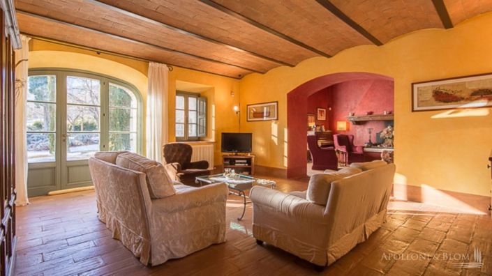 Image No.7-6 Bed Apartment for sale