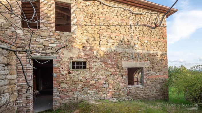 Image No.23-20 Bed Apartment for sale