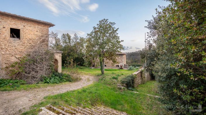 Image No.25-20 Bed Apartment for sale