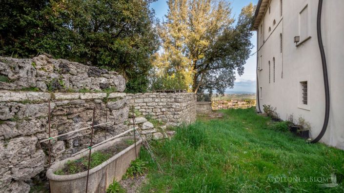 Image No.26-20 Bed Apartment for sale