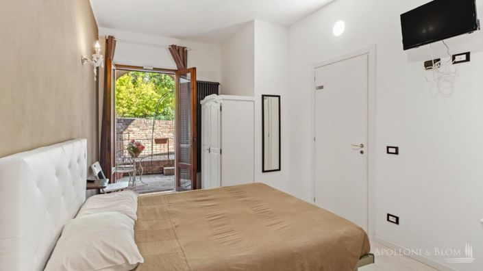 Image No.20-3 Bed Apartment for sale