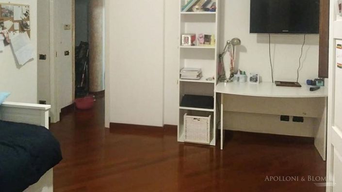 Image No.21-3 Bed Apartment for sale