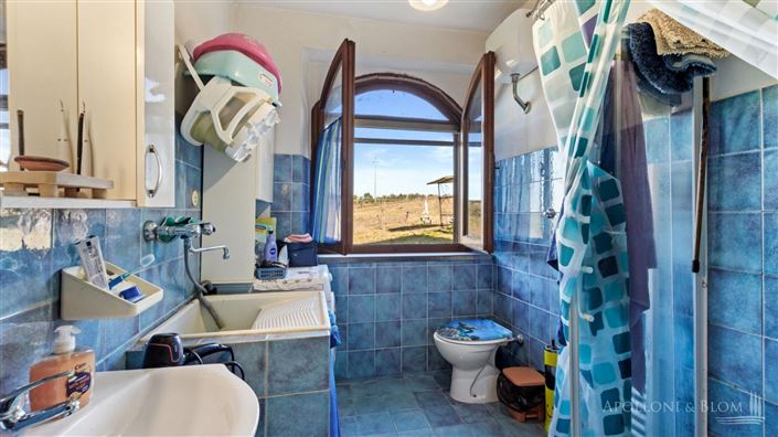 Image No.24-6 Bed Apartment for sale