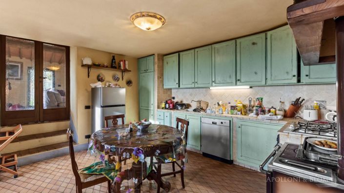 Image No.18-5 Bed Apartment for sale