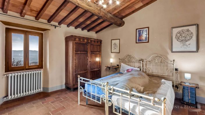 Image No.23-5 Bed Apartment for sale