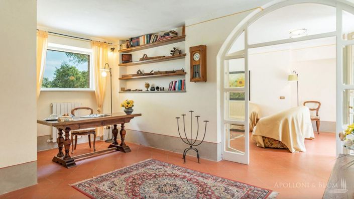 Image No.19-6 Bed Apartment for sale